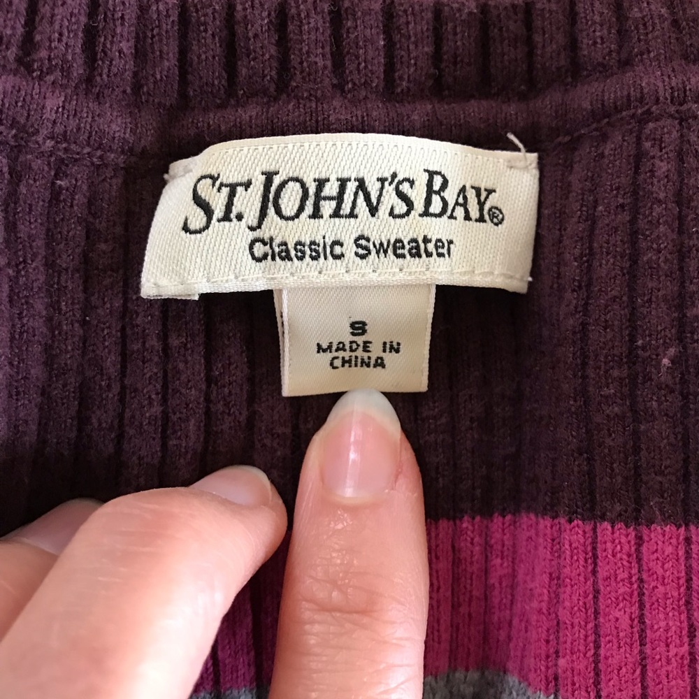 LIKE NEW St. John’s Bay Classic Sweater - Picture 6 of 6